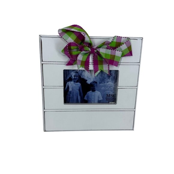 MSC Mainstreet Collection 4" x 6" Shiplap with Green, Pink and White Bow - Picture 9 of 9